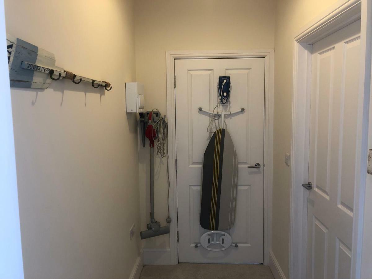 Wight On The Beach, Sleeps 4, Free Off Road Parking, Balcony With Sea Views Ryde (Isle of Wight) Exterior foto