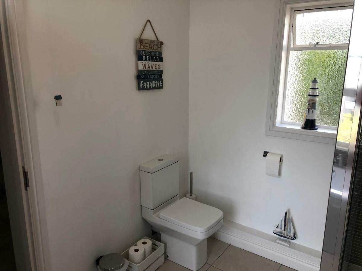 Wight On The Beach, Sleeps 4, Free Off Road Parking, Balcony With Sea Views Ryde (Isle of Wight) Exterior foto